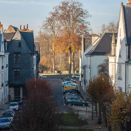 Le Colbert Vue Loire Dans Le Centre Historique De * Tours